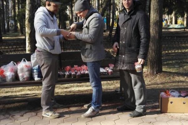 2017-04-15 Участие храма в пасхальной акции