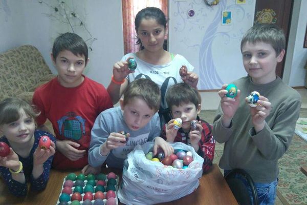 2017-04-15 Участие храма в пасхальной акции